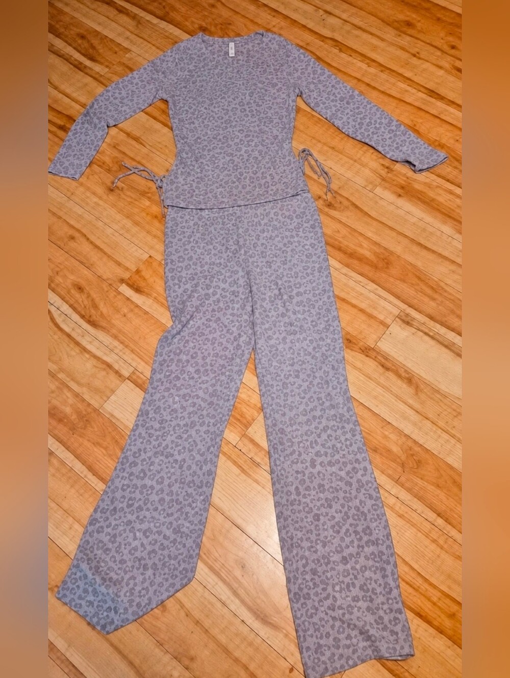 Victorias Secret Gray Leopard Print Two-Piece Loungewear Set XL